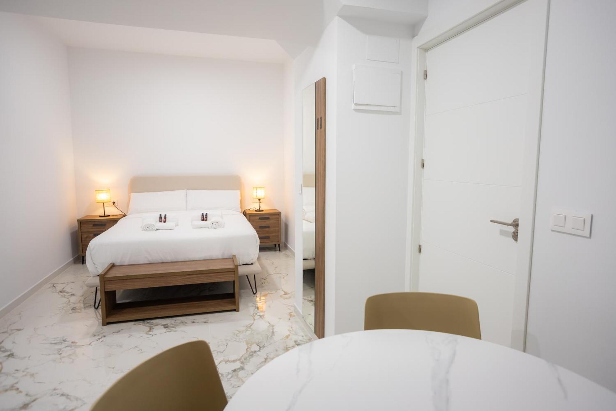 L&G Apartments Bahia Suite Alicante Exterior photo