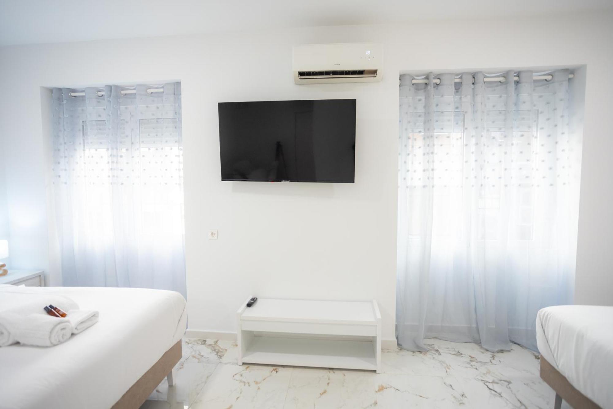 L&G Apartments Bahia Suite Alicante Exterior photo
