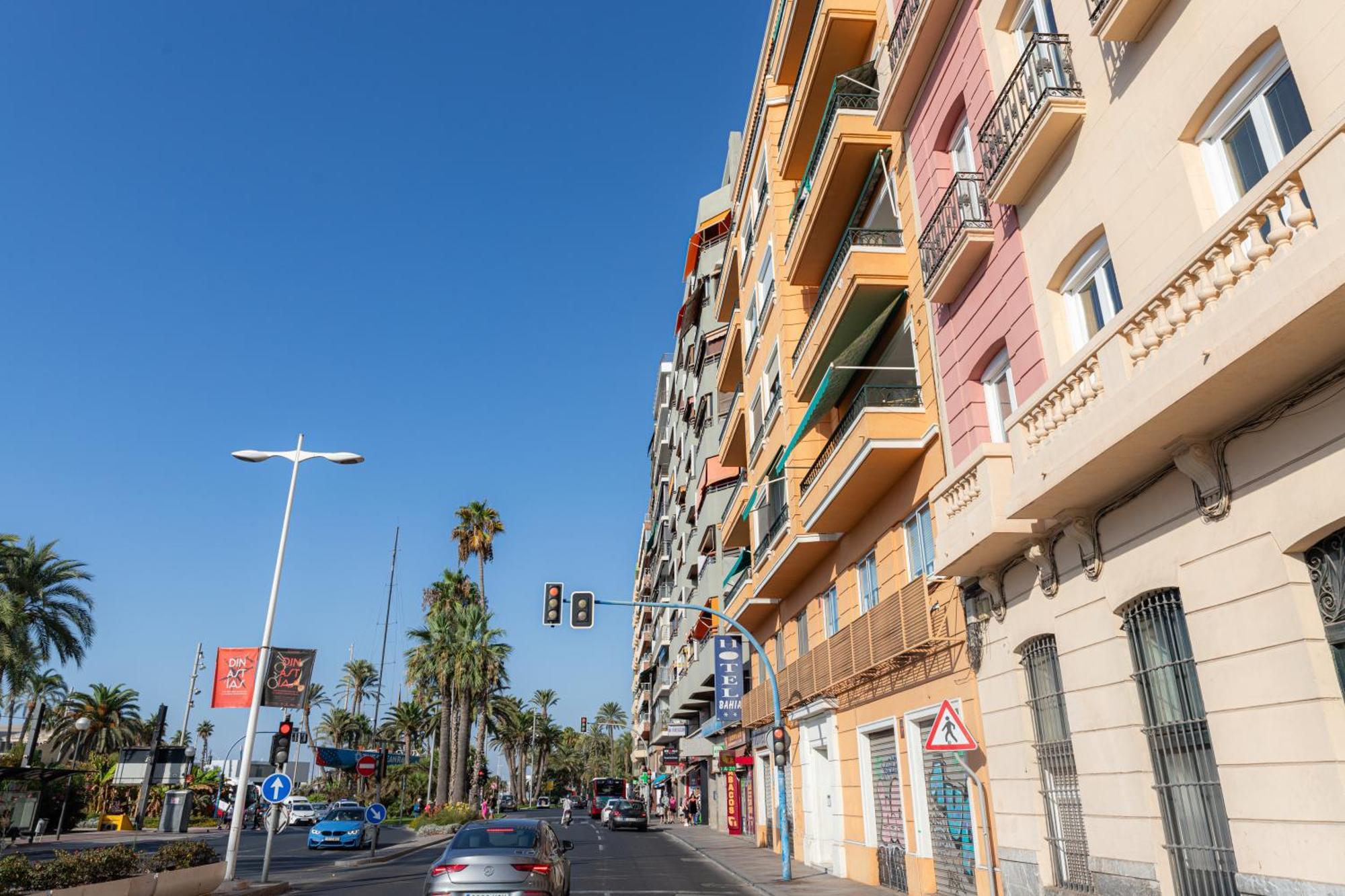 L&G Apartments Bahia Suite Alicante Exterior photo