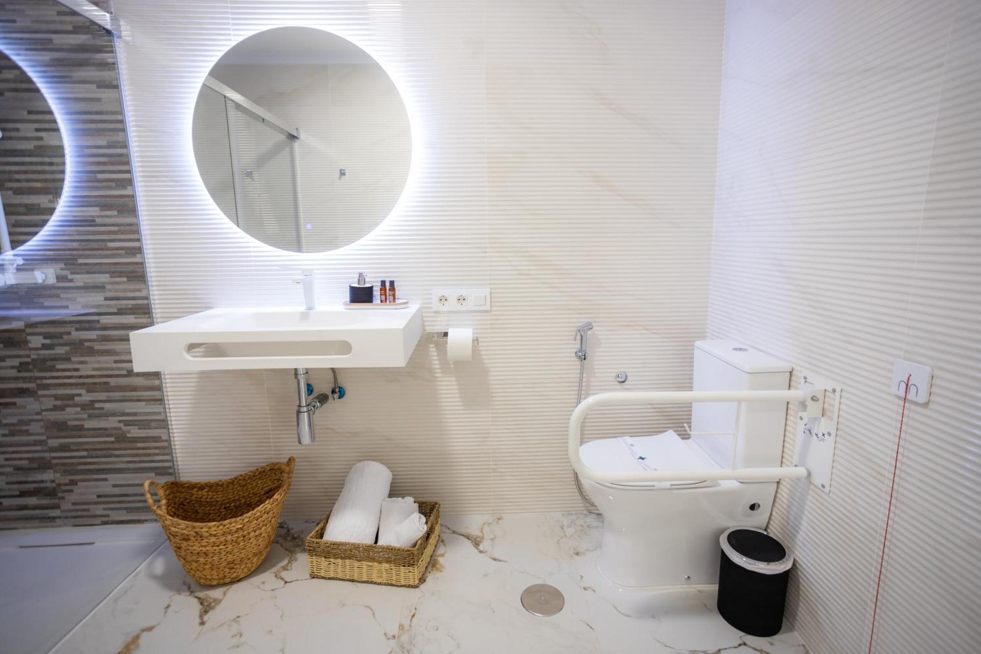 L&G Apartments Bahia Suite Alicante Exterior photo