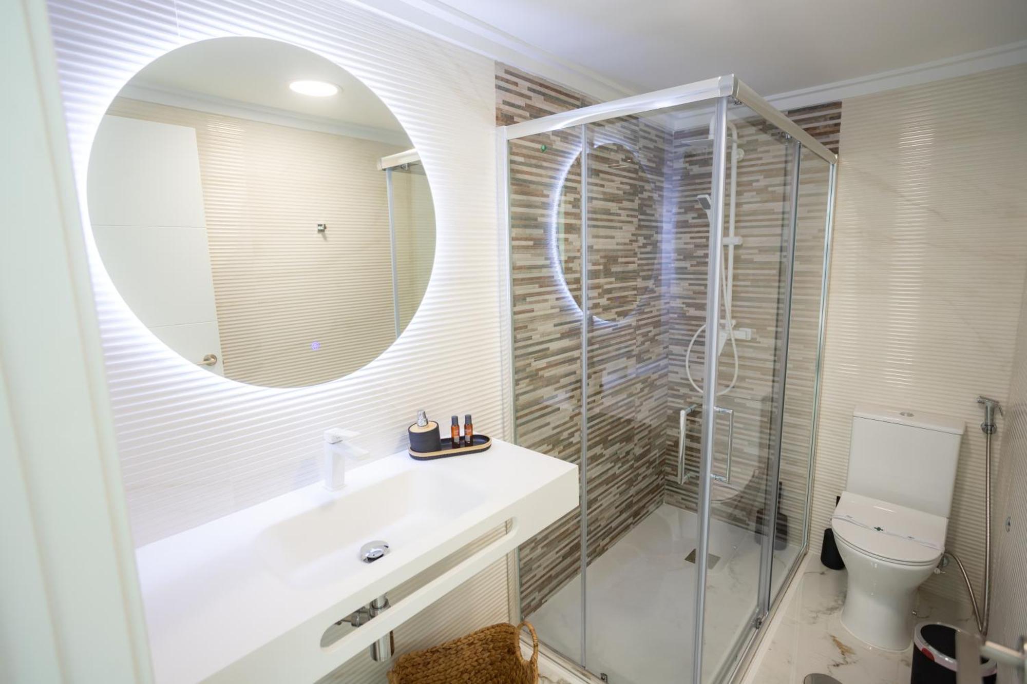 L&G Apartments Bahia Suite Alicante Exterior photo